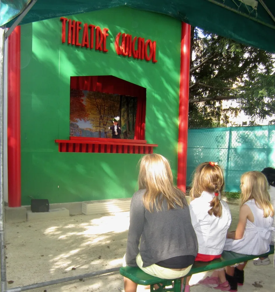 one of the best local and free things to do with kids in paris is to see a guignol puppet show in the parks. 