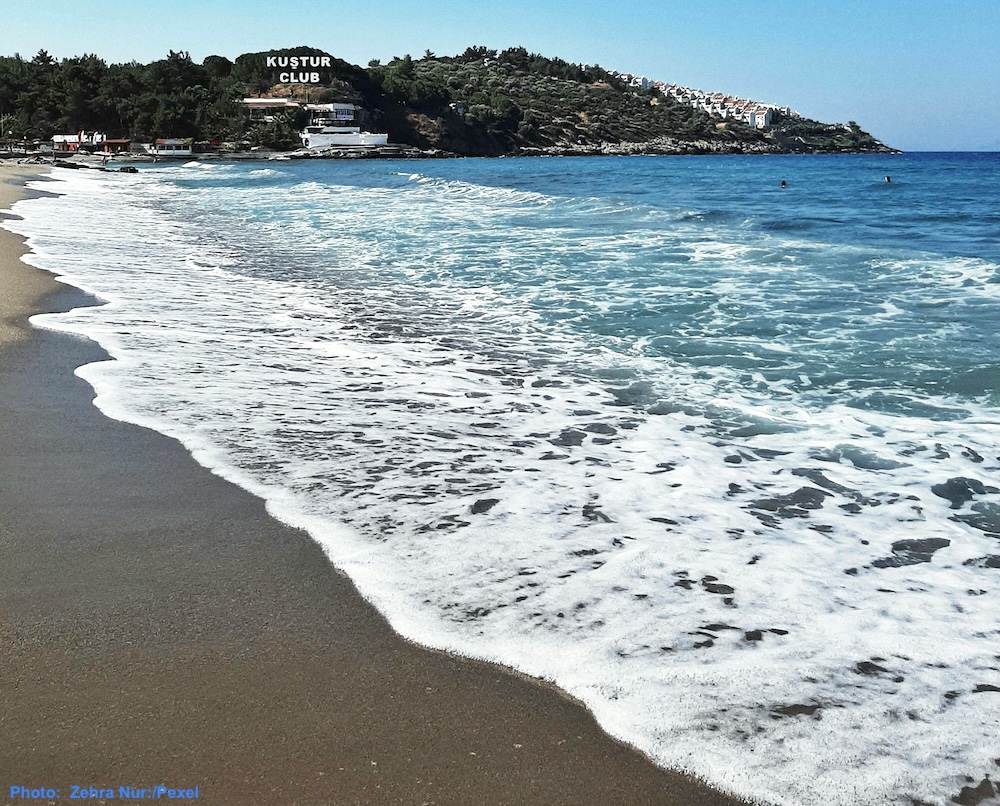 pygela kustur is a public beach a few minutes from kusadasi, with calm water and amenities. 