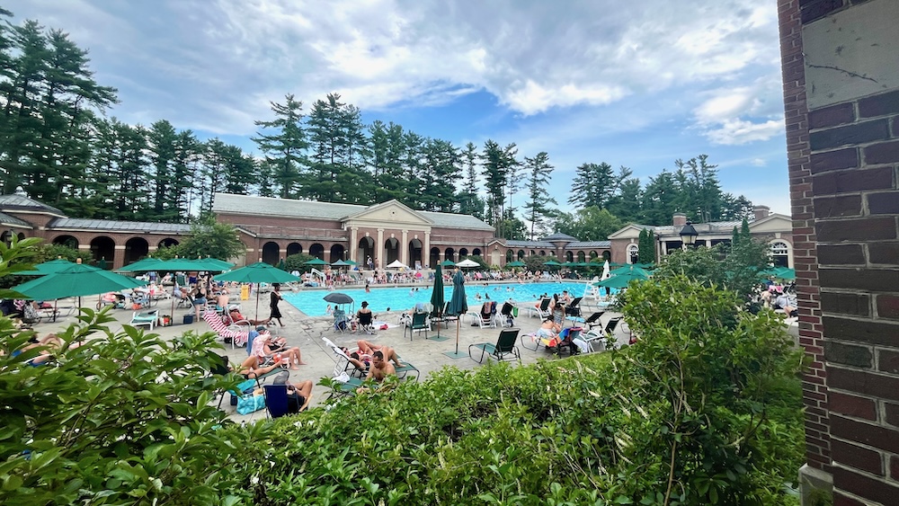 the popular victoria pool in saratoga state park is large and surrounded by neo-georgian artchitecture. swimming in it is on es of many fun things to do in saratoga on a getaway weekend.